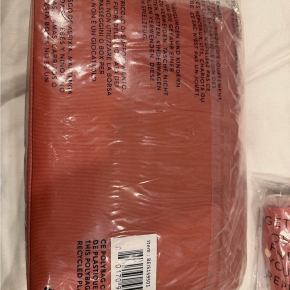 BEIS x Rare Beauty Travel Set - Picture 4 of 5